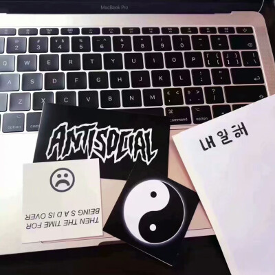 原宿背景图键盘壁纸 ins风