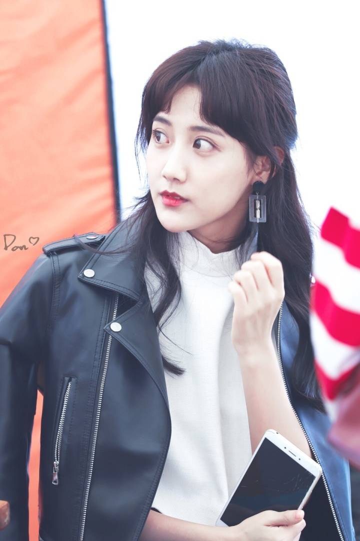李艺彤