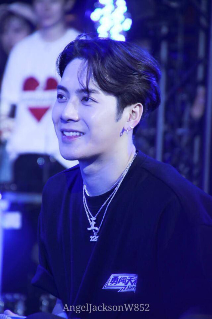 王嘉尔jackson