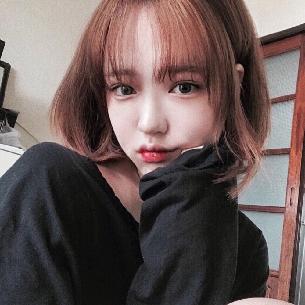 女头朋友圈背景图