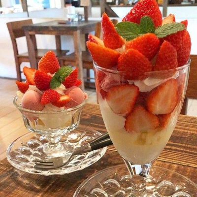 冰淇淋草莓味