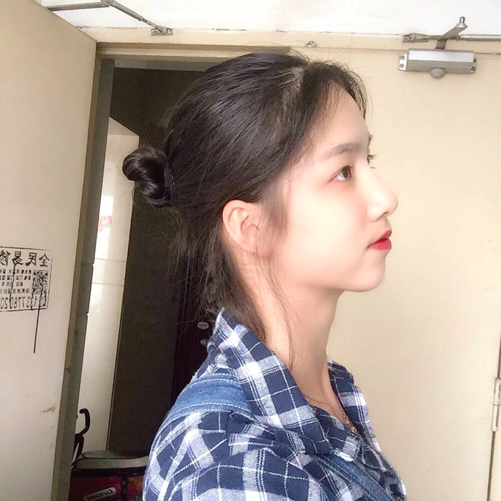 可爱 卖萌 个性 自拍 狗狗 猫猫 森系 背影杀手 侧面 黑白 情头 女生