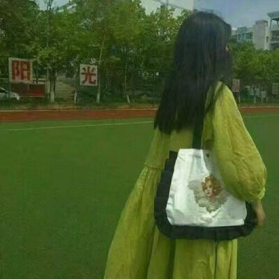 绿色女生头像