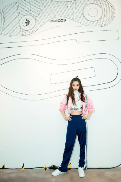 杨颖 深圳海岸城adidasoriginals活动