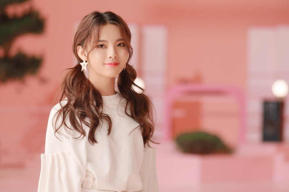 杨超越