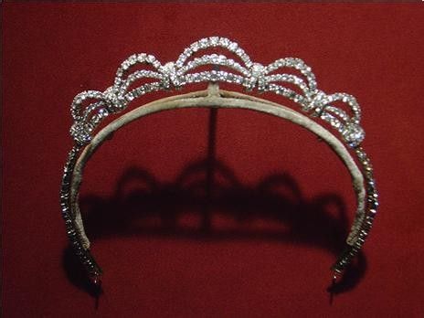 摩纳哥王室王冠图片