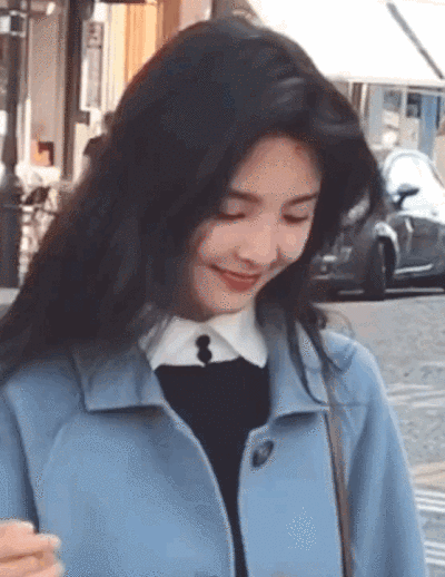 章若楠 动图 颜值气质双双在线的小姐姐 非常耐看了[米奇比心]