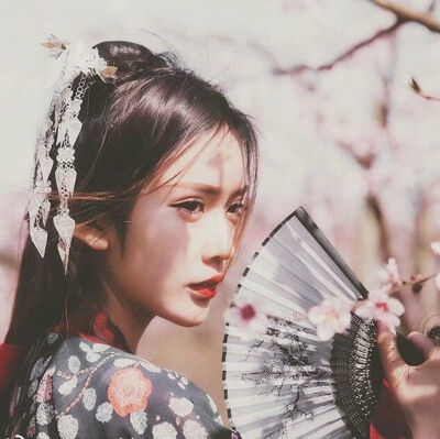 古风头像.拿图自觉.真人女