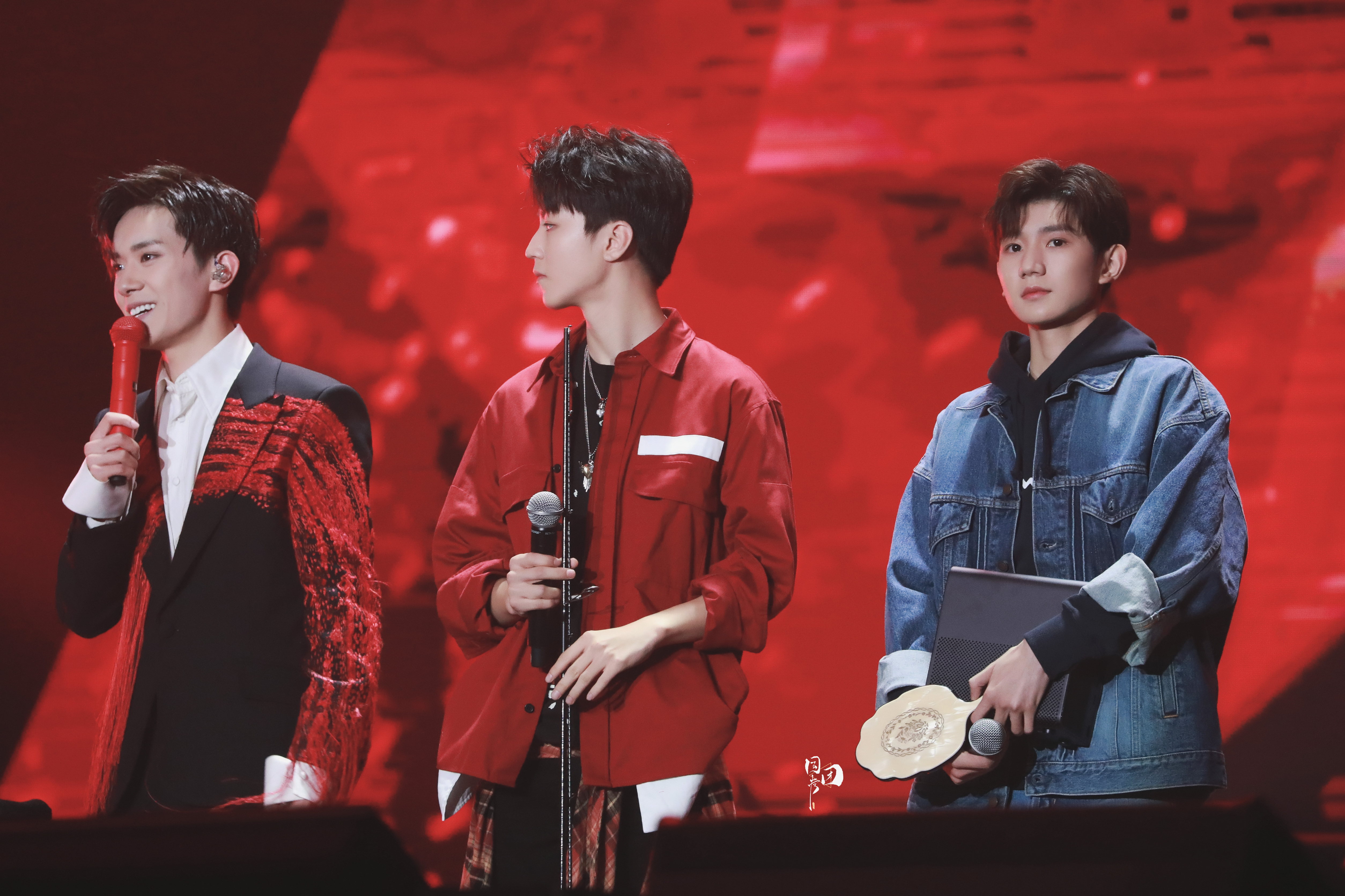 tfboys 全体成年~~~ 