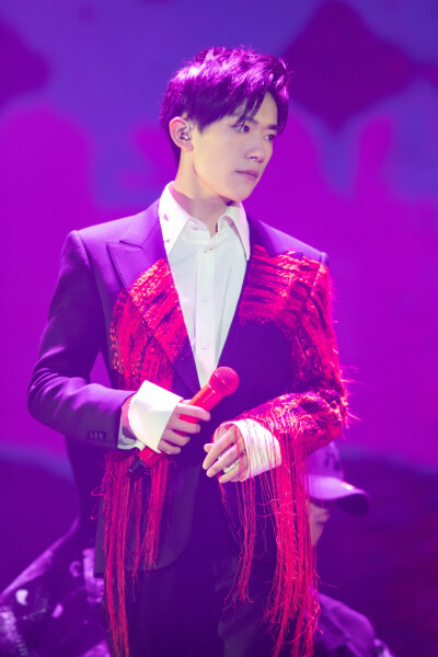 易烊千玺 #tfboys 十八岁成人礼生日会 高清 帅气