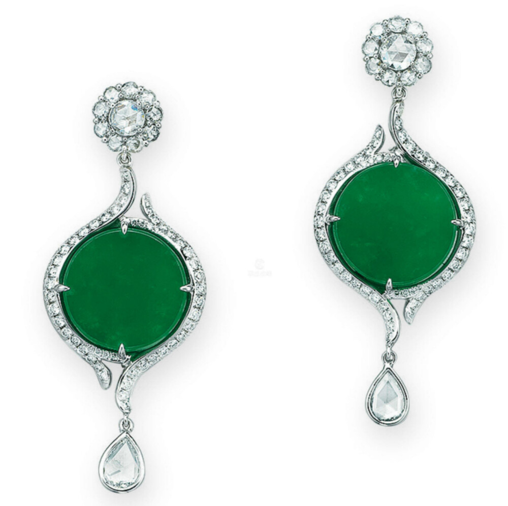 天然翡翠圆牌耳环,香港佳士得(christies)2018年秋季拍卖会瑰丽珠宝