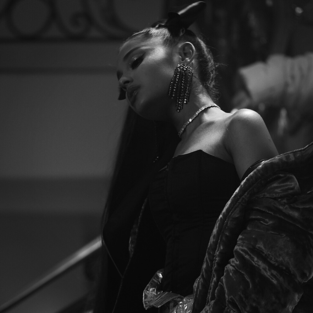 ariana grande a妹 7rings