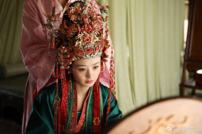 知否# 明兰大婚,桃之夭夭,灼灼其华,穿上嫁衣,十里红妆