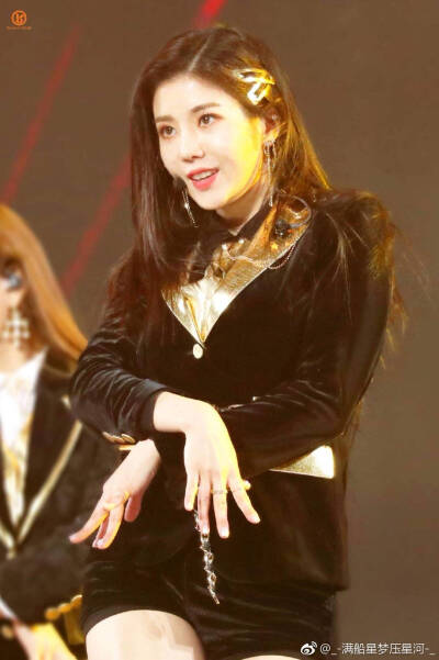 权恩菲权恩妃