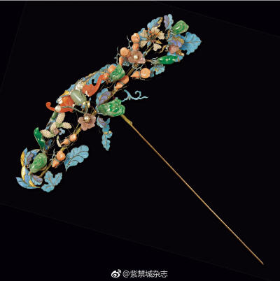 【银镀金嵌珠翠花蝶纹簪】——清,故宫博物院藏.