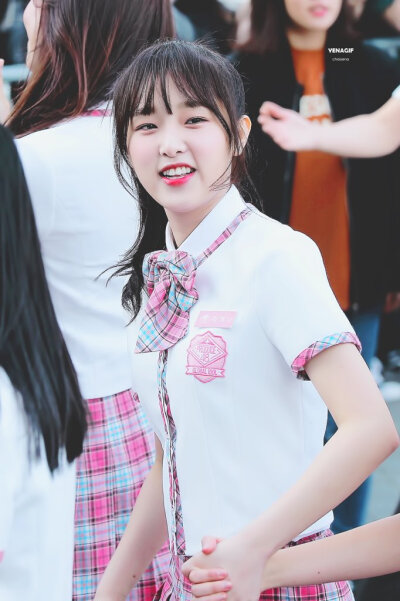 izone/崔睿娜/崔艺娜/椰奶/yena/小黄鸭/脆椰奶/小脆/iz*one logo