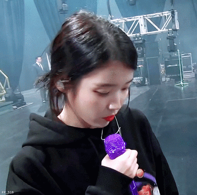 iu 李知恩