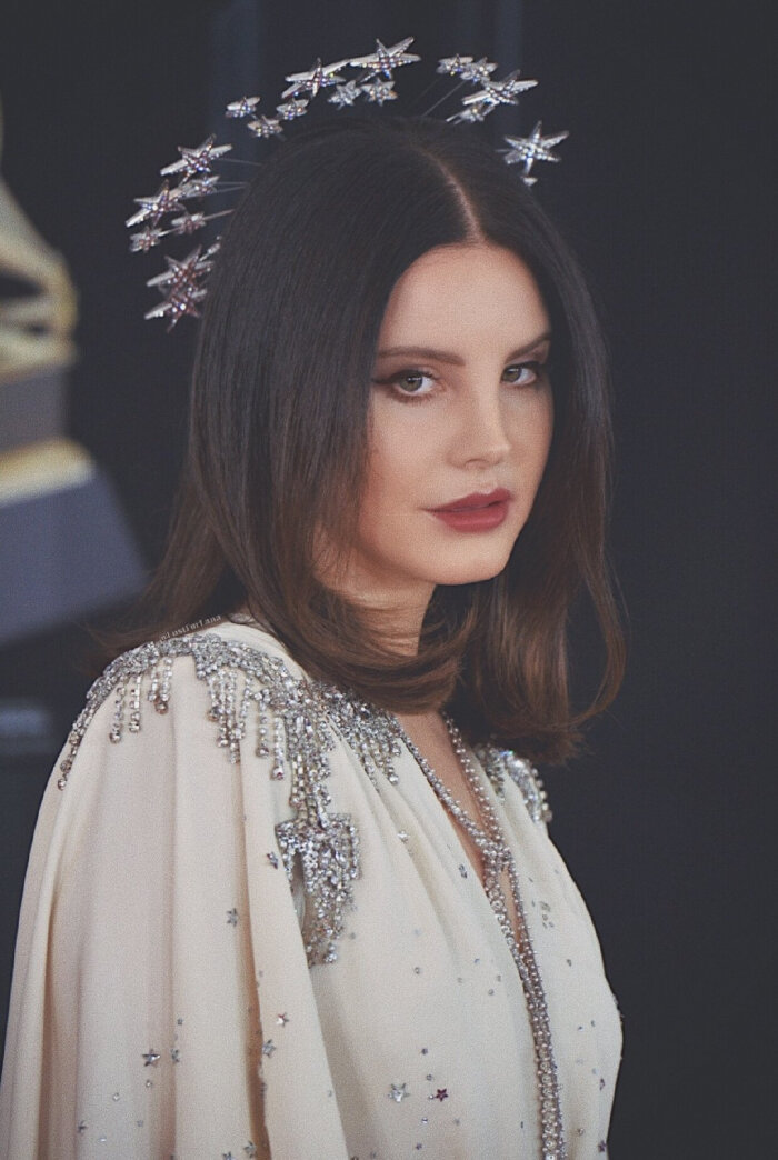 lanadelrey图片,lanadelrey抽烟图片 lana del rey