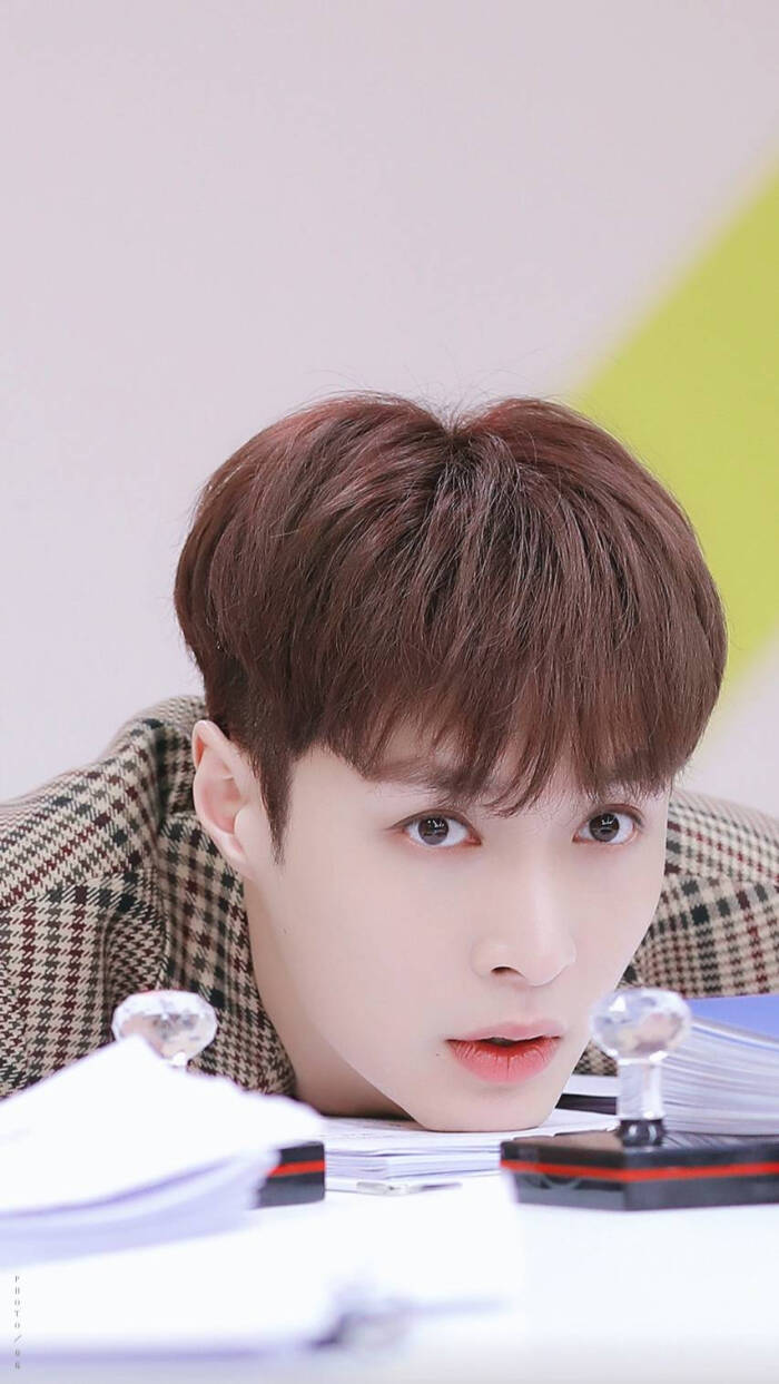 张艺兴 壁纸