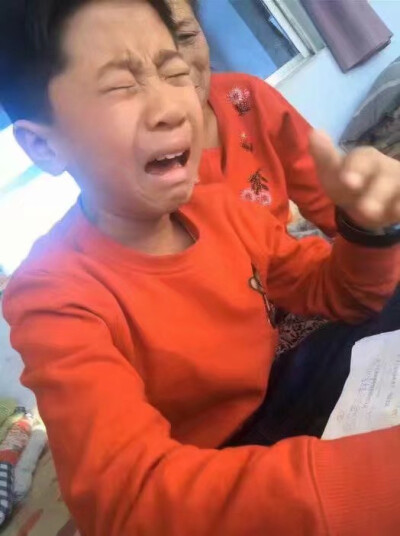 虽然很惨,但我还是忍不住笑出来了噗