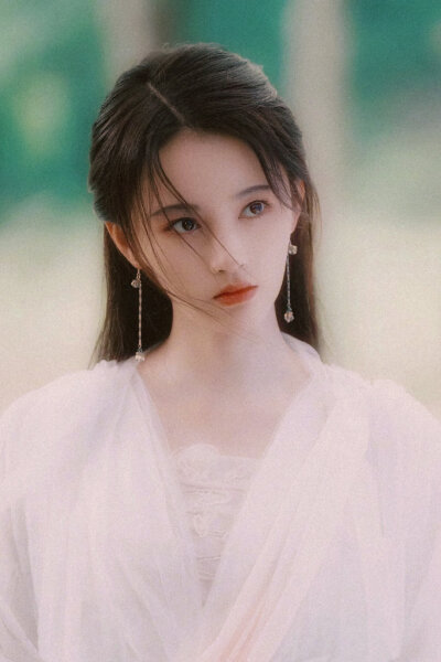 古装鞠婧祎