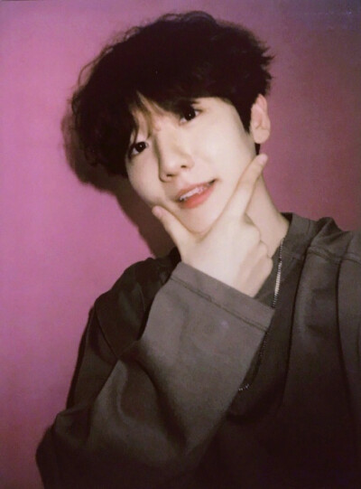 边伯贤 @baekhyunee7 190405【e__xx__o9_9】拍立得修图