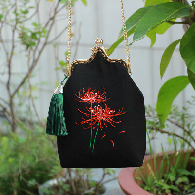 彼岸花曼珠沙华汉服刺绣花包包口金包iphone手机包古风材料包流苏