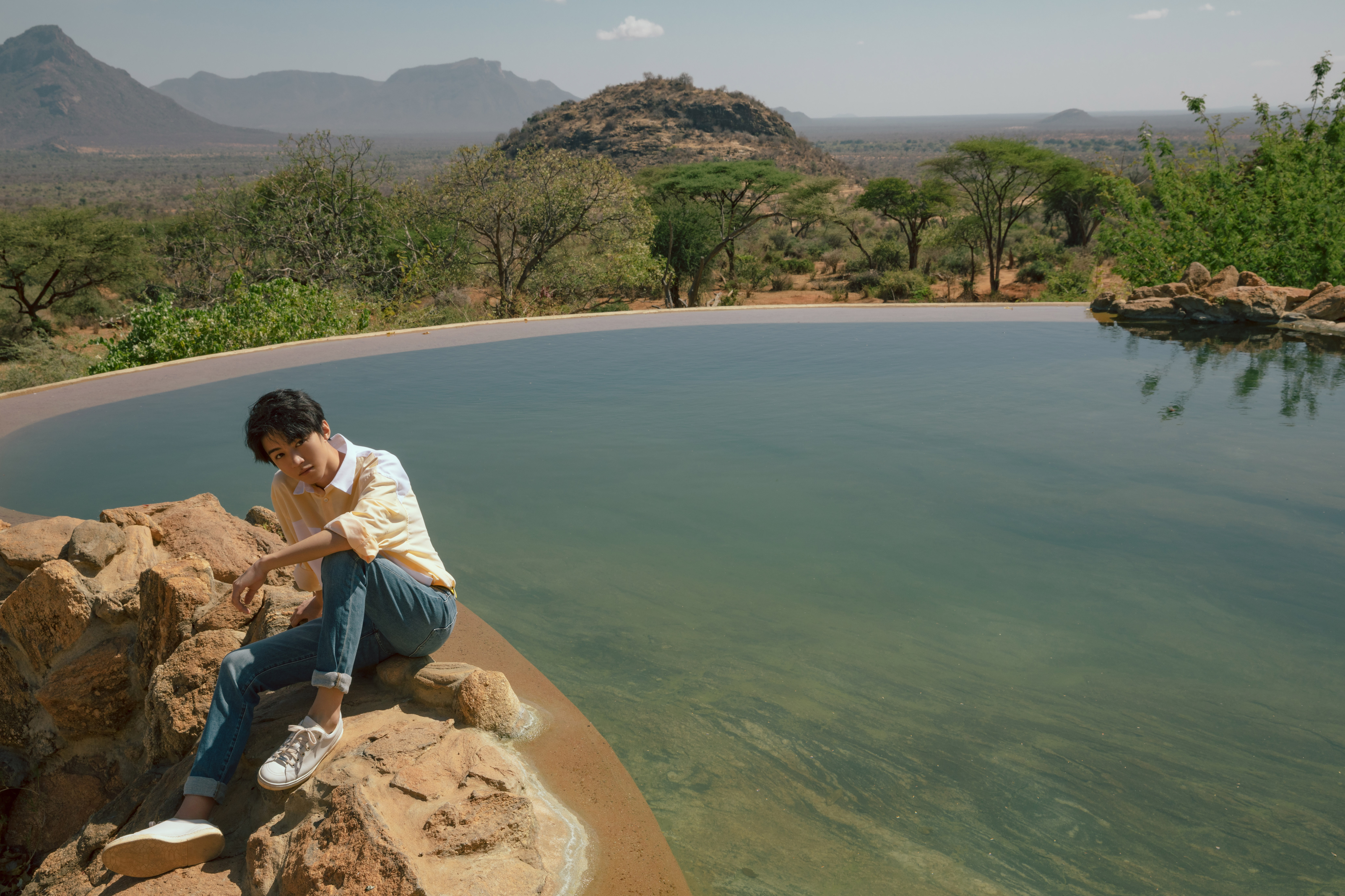 王俊凯karrywang工作室王俊凯行至途中,偶… - 堆糖,美图壁纸兴趣社区