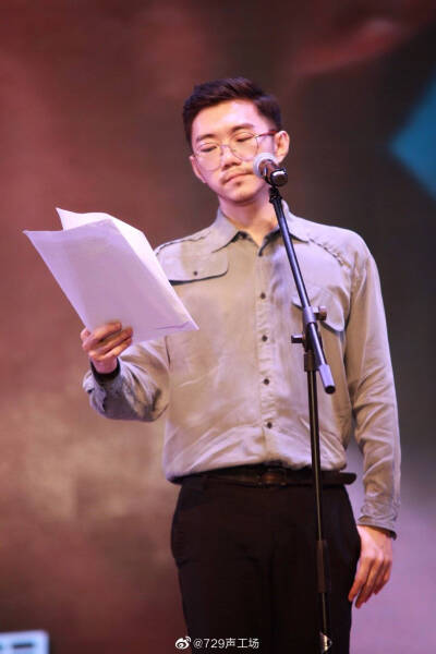 刘琮好绝一男的