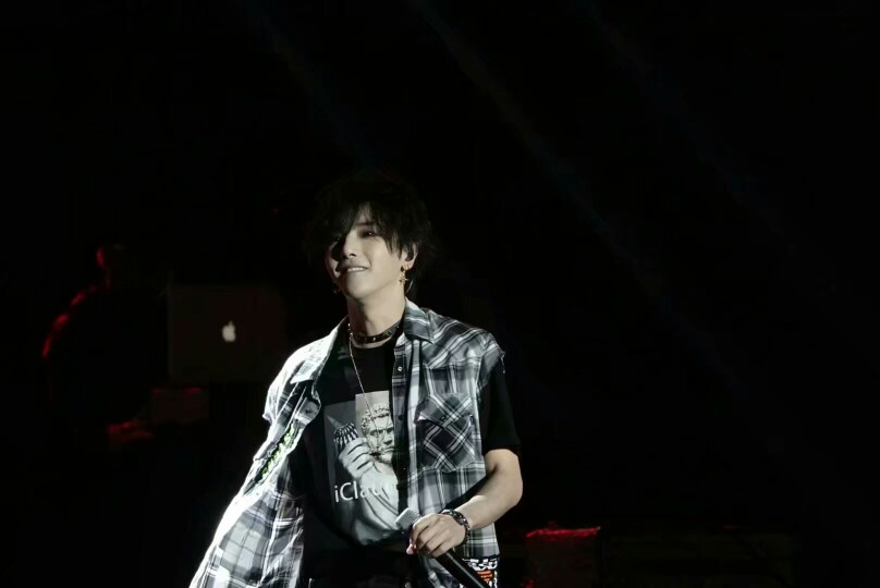 华晨宇,飒飒