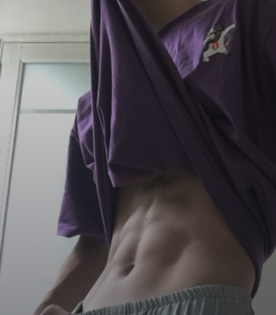 腹肌照