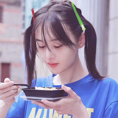 郑爽头像.