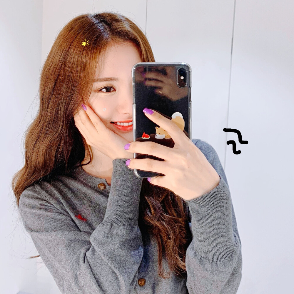 金知妍苞娜头像拿图点赞