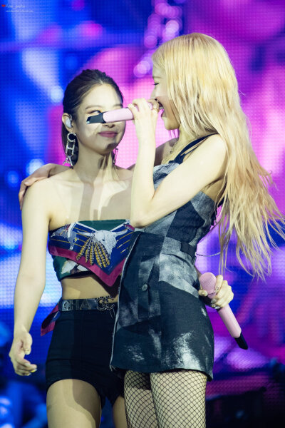 blackpink金智妮jennie朴彩英ros