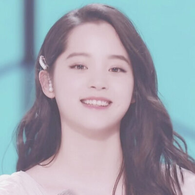 欧阳娜娜二儿时