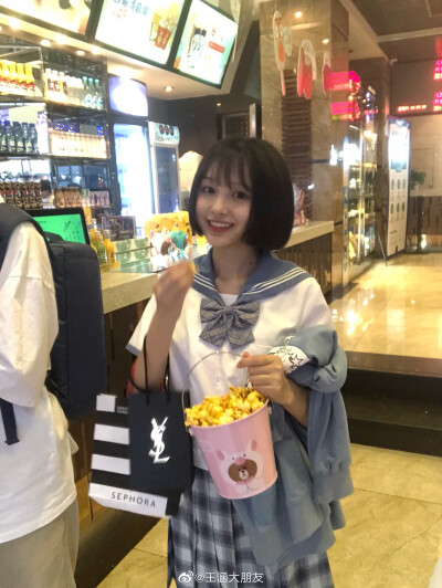 微博:王涵大朋友 - 堆糖,美图壁纸兴趣社区