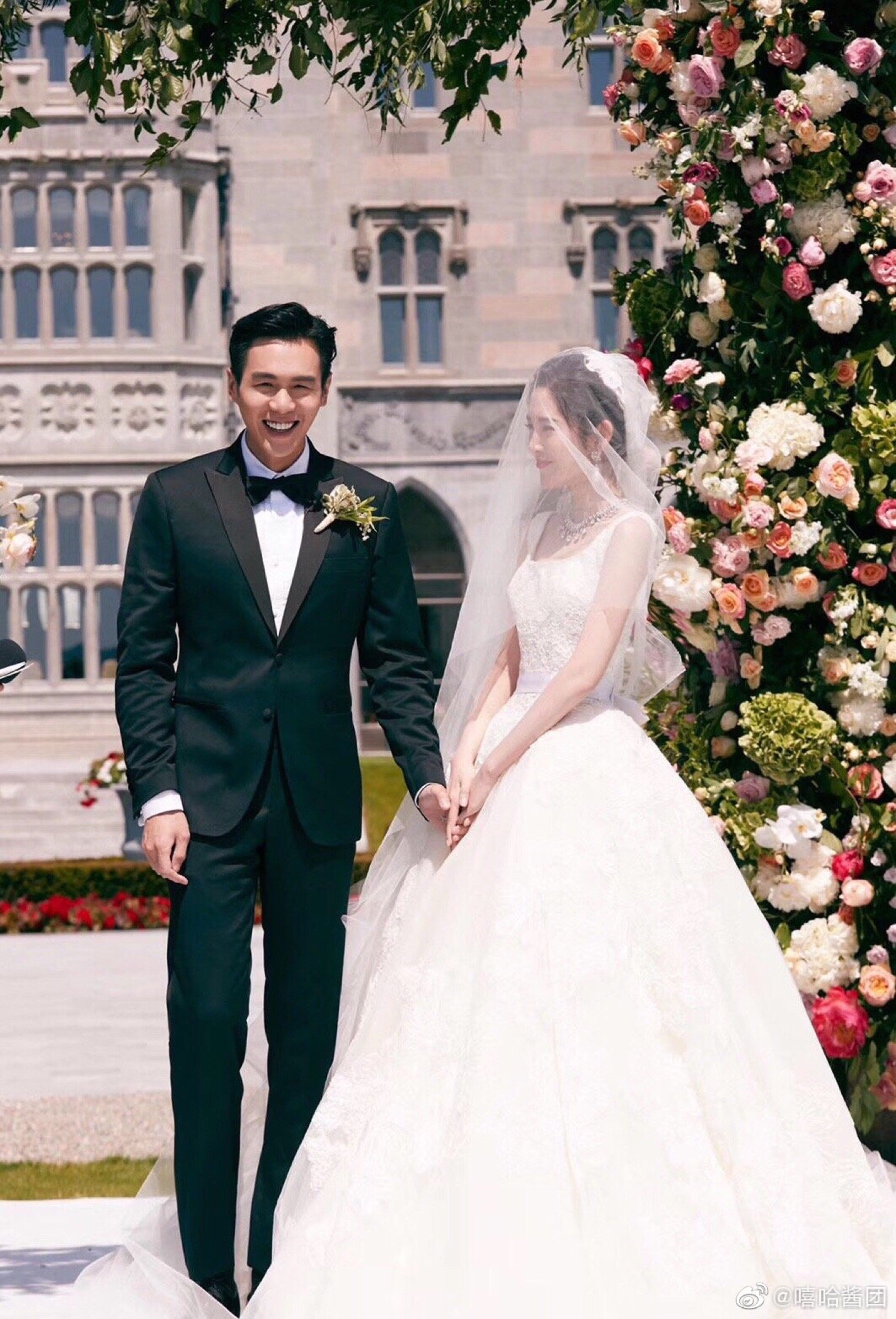 张若昀老婆结婚照片图片