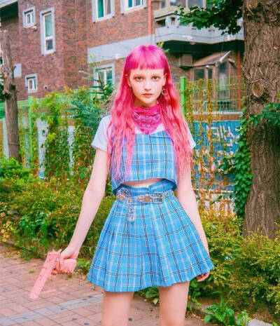 ins:katie_westwood 乌克兰女孩彩虹少女