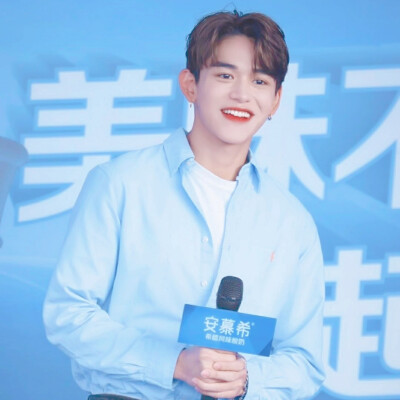 黄旭熙的头像