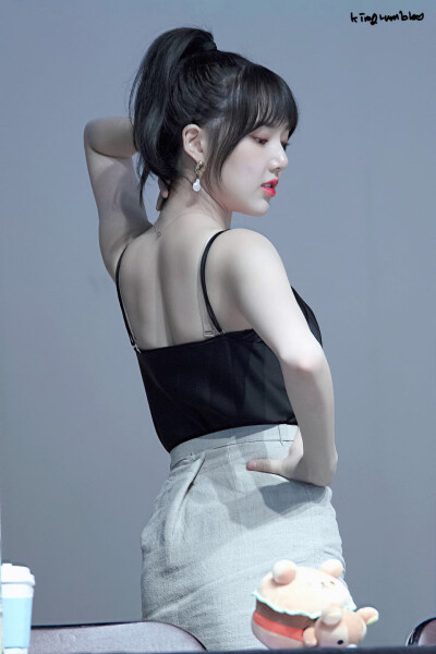 丁恩妃郑艺琳