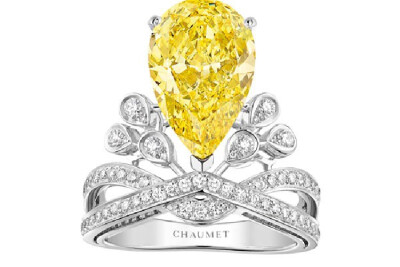 082895-052 戒指 颜色: 黄色 材质: 铂金 宝石材质: 无色钻石,黄钻