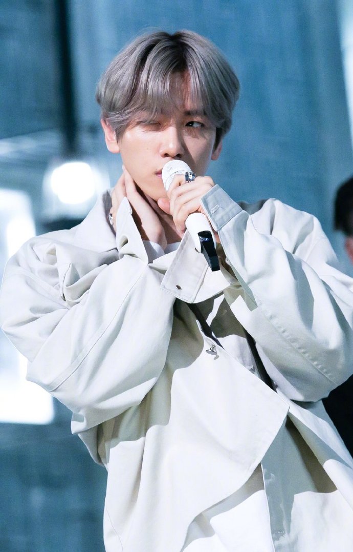 边伯贤city lights# 边伯贤 @baekhyunee7 190718【sbs】pd note