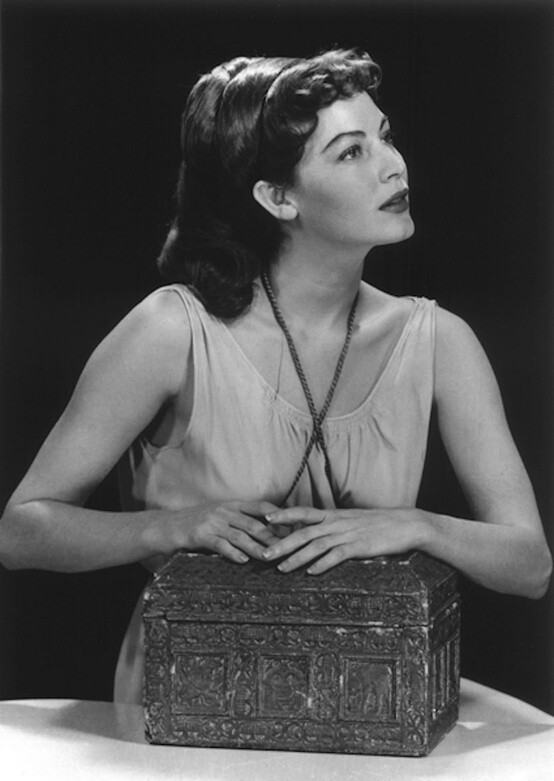 1950年,好莱坞女星艾娃·嘉德纳(ava gardner). (摄影:man ray)