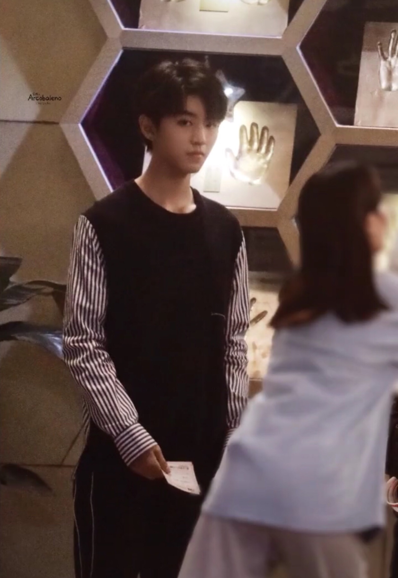 王俊凯对视ruiui_wink