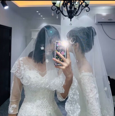 婚纱的闺蜜头像二人图片