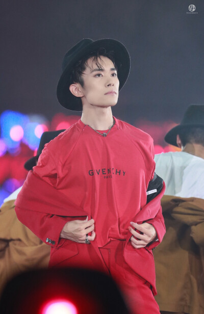 易烊千玺 tfboys 六周年 8.10