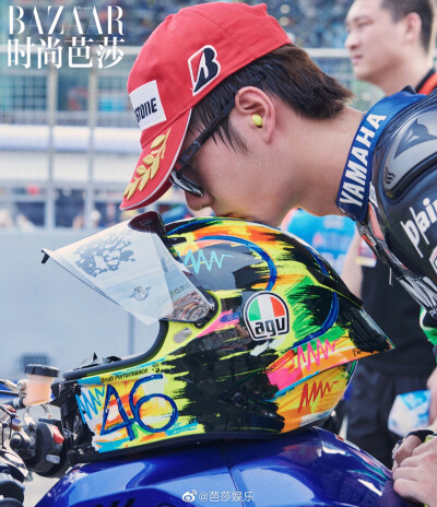 王一博职业赛车手##王一博赛车#这什么热血动漫人设!@uniq-王一博