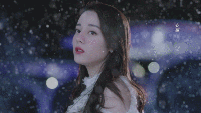 迪丽热巴动态图,gif.