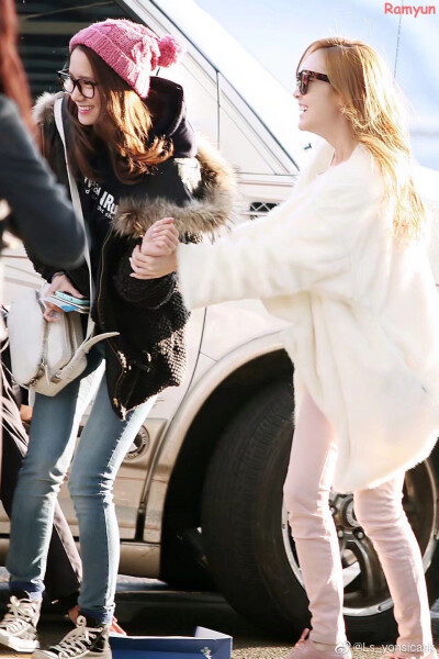 林允儿郑秀妍饭绘