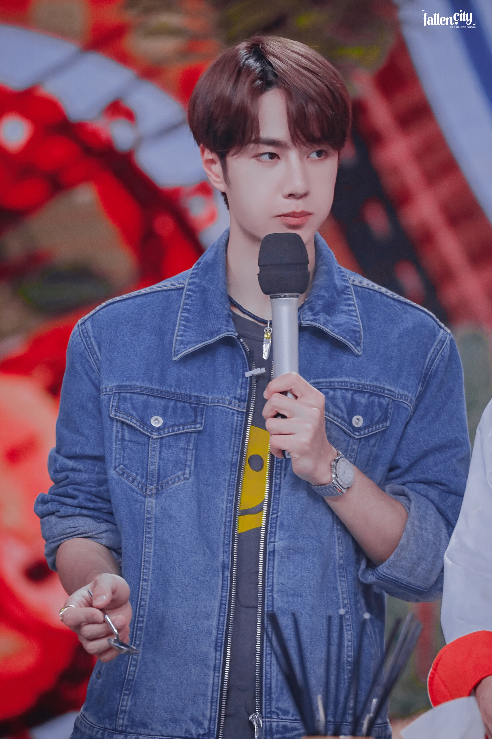 天天向上王一博 cr:logo